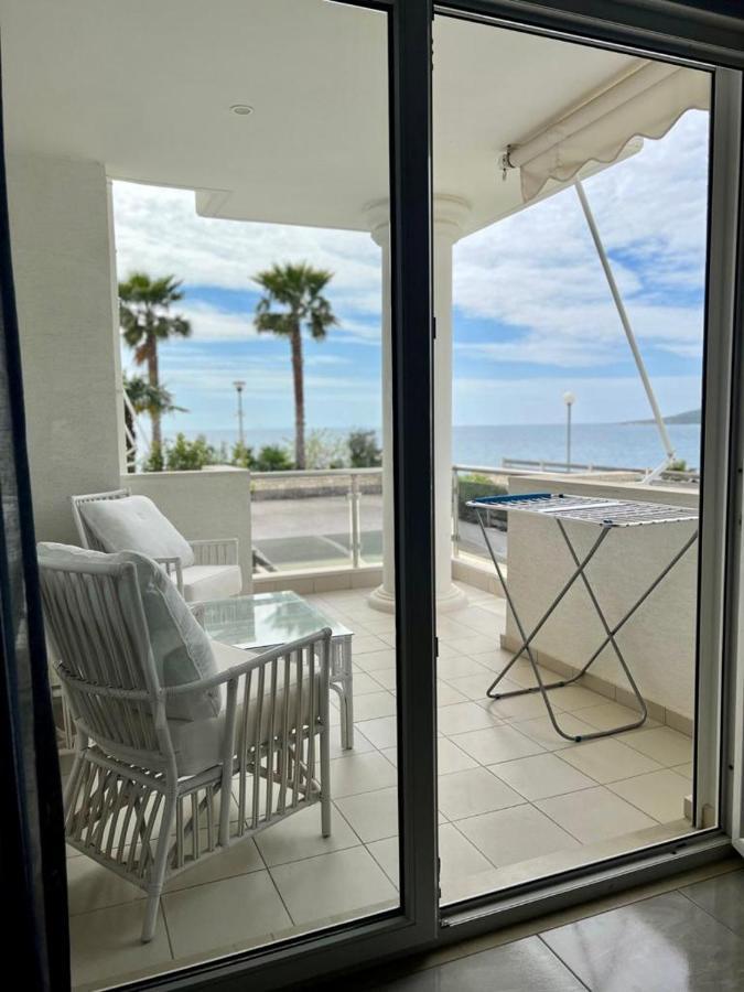 White Sidesea View Apartment Саранда Экстерьер фото